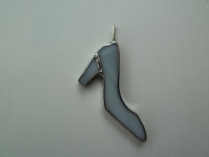 Pendant-Shoe-Grey       